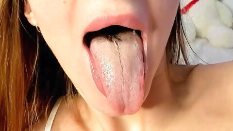 Pretty Woman Inserts Panties In The Ass